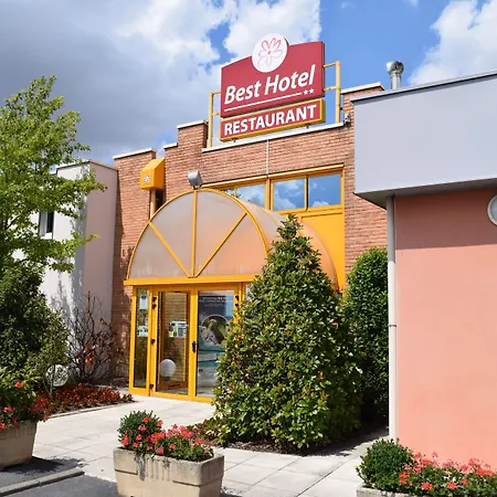 Brit Hotel Reims La Pompelle-3